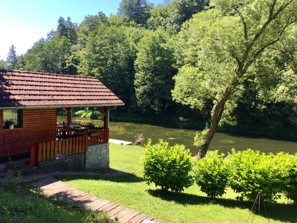 Holiday Home Radocaj Слуни Экстерьер фото