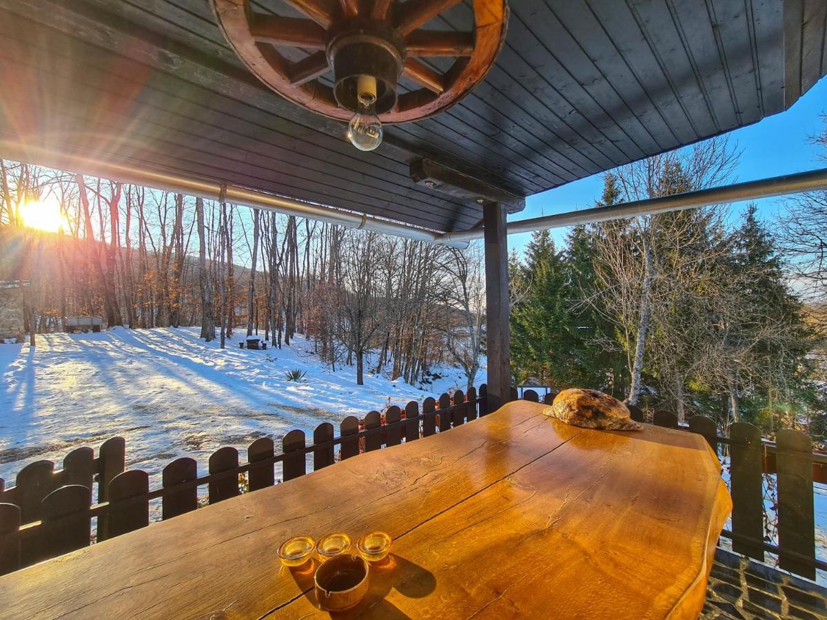 Holiday Home Radocaj Слуни Экстерьер фото