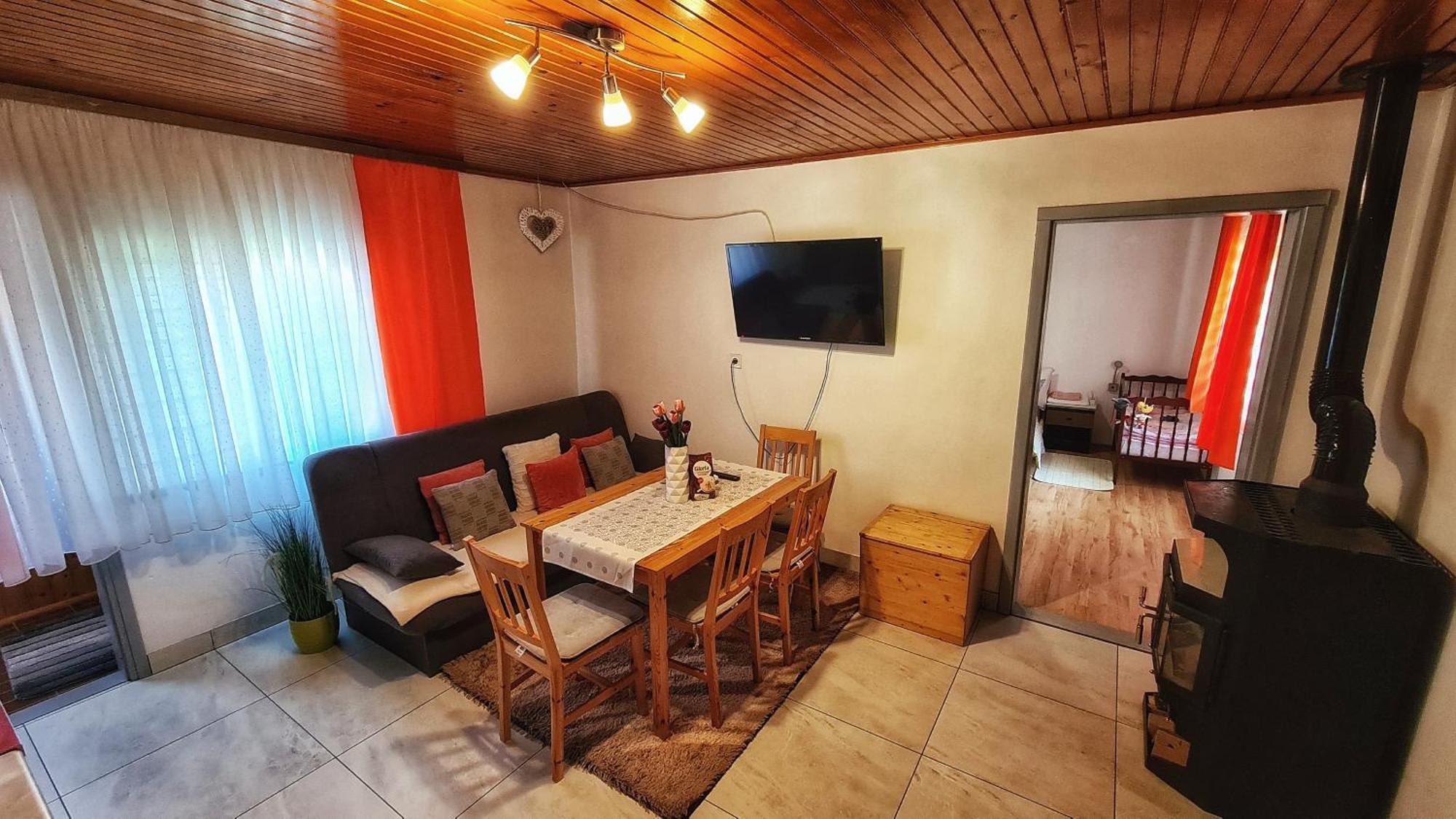 Holiday Home Radocaj Слуни Экстерьер фото