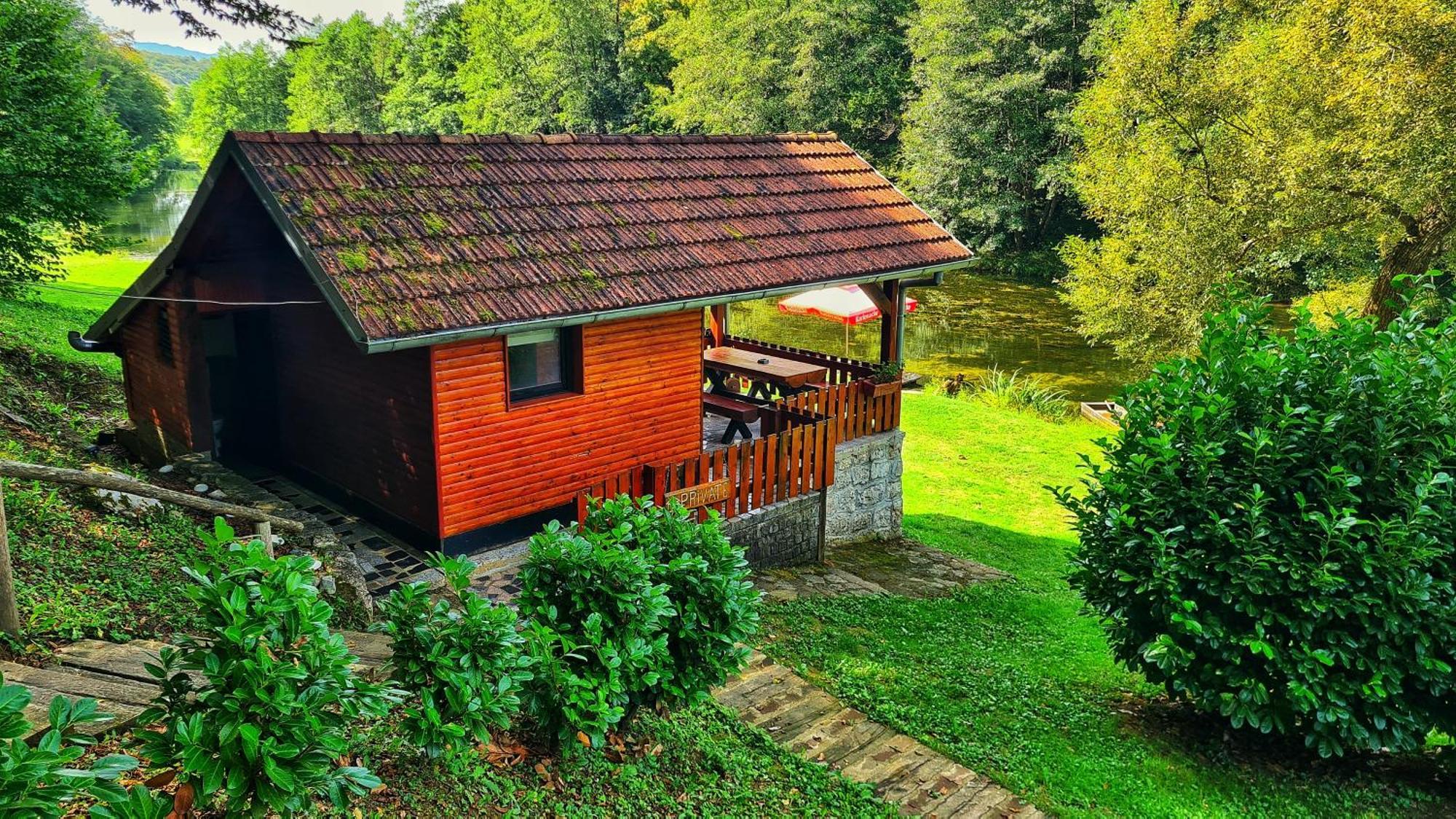 Holiday Home Radocaj Слуни Экстерьер фото