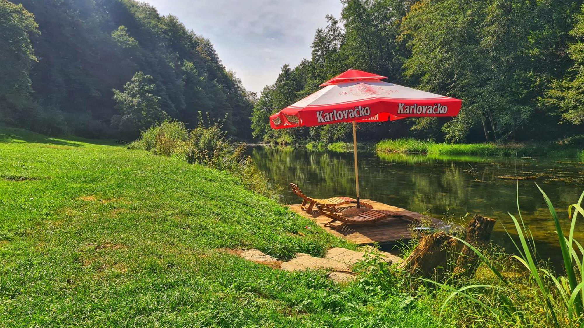 Holiday Home Radocaj Слуни Экстерьер фото