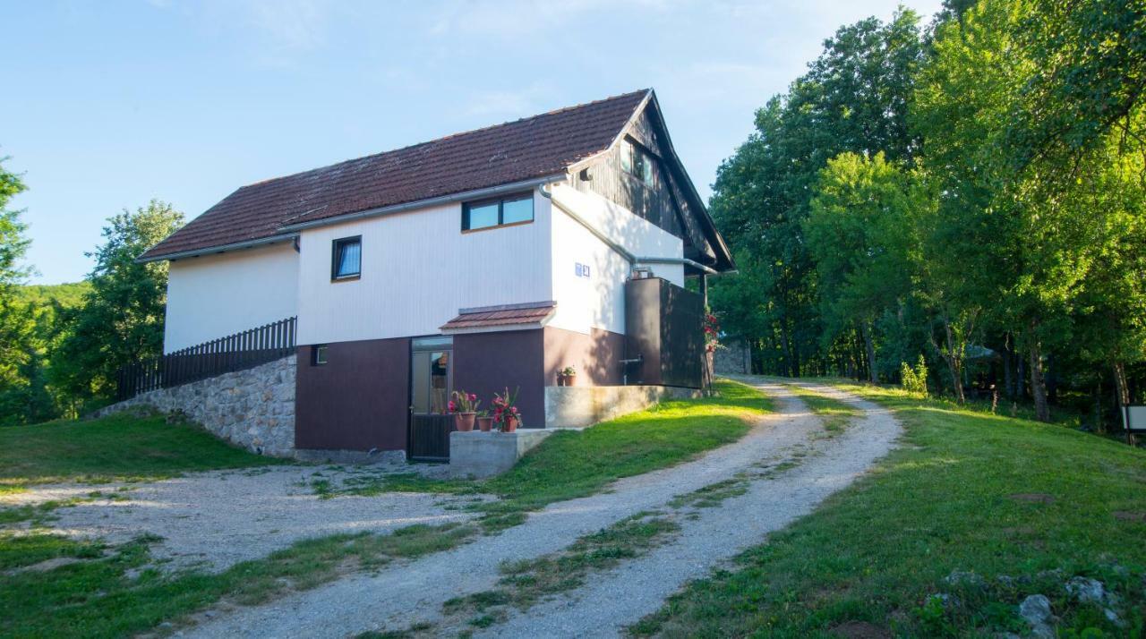 Holiday Home Radocaj Слуни Экстерьер фото