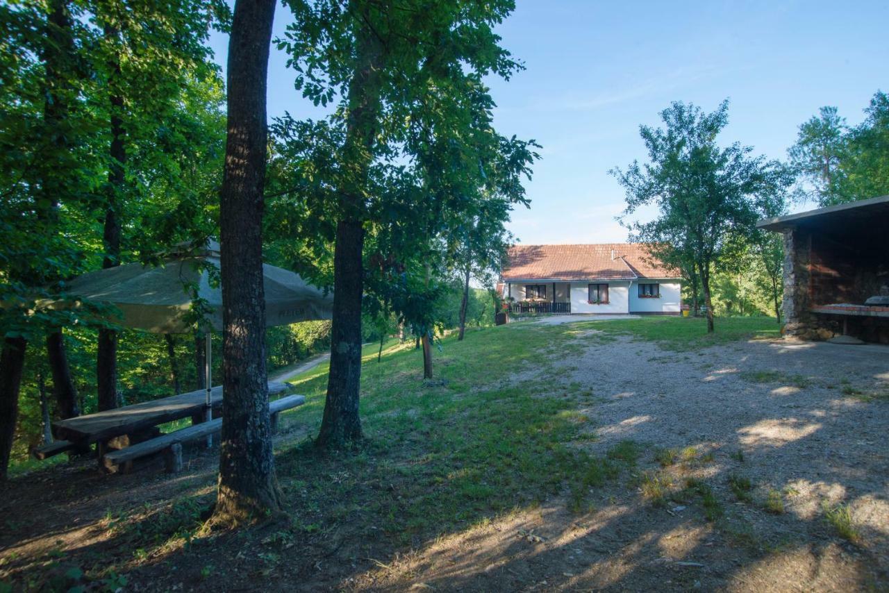 Holiday Home Radocaj Слуни Экстерьер фото