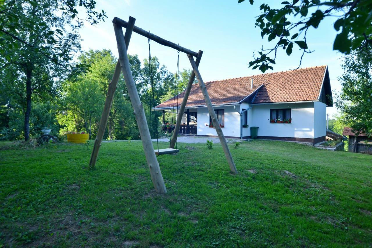 Holiday Home Radocaj Слуни Экстерьер фото