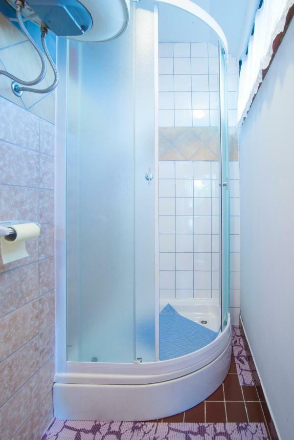 Holiday Home Radocaj Слуни Экстерьер фото